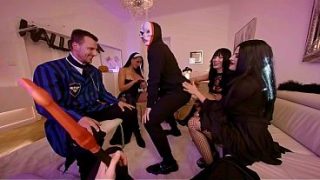 Double Penetration Naughty Orgy! This Is Halloween!